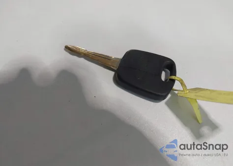 2000 Ford Focus Lx из США, поврежденный, VIN 1FAFP33P9YW265353